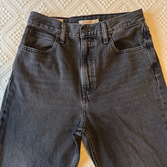 Premium Levis Levi's 70s High Flare Jeans in faded black, Size 28 - Picture 13 of 16